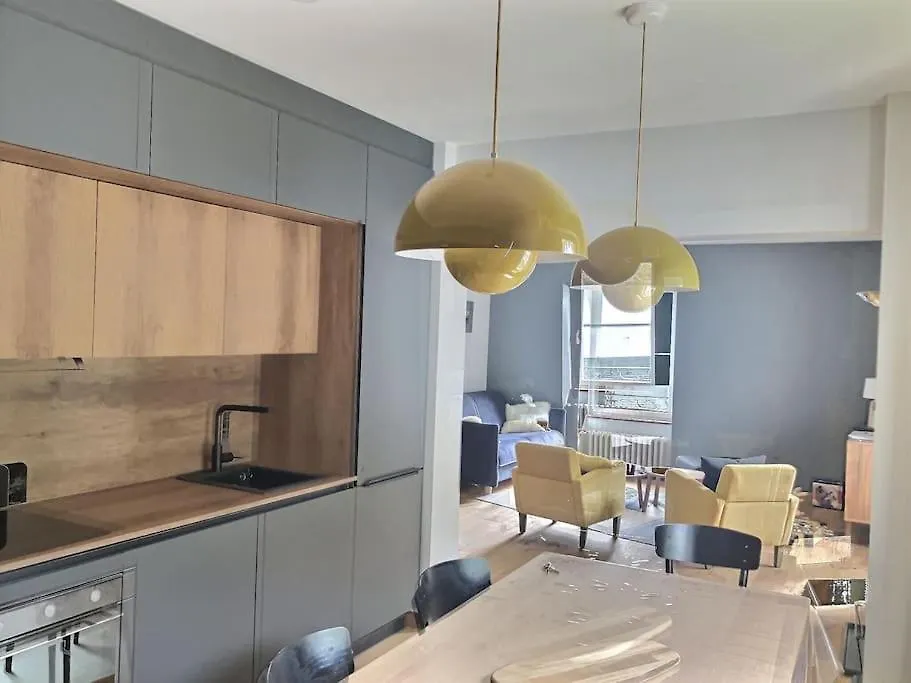 Magnifique Appartement Au Centre De שאמוני 0*,